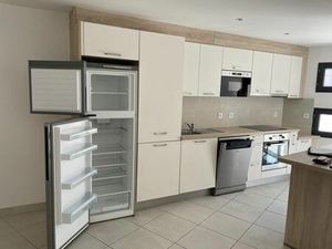 Location appartement 2 pièces 55 m² à Pertuis (84120)