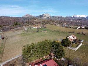 Vente terrain 593 m² à Gap (05000)  130 000 €