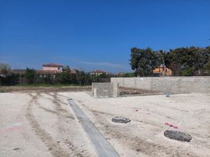 Vente terrain 360 m² à Chateaurenard (13160)  165 000 €