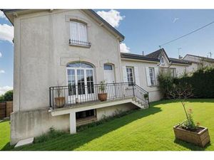 Maison de 205 m2 et S/S total 349 990