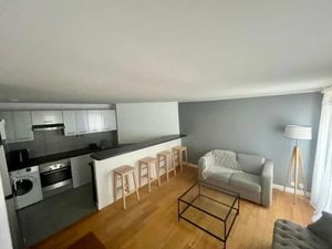 Location meublée appartement 2 pièces 34 m² à Charenton-le-Pont (94220)  1 100 €