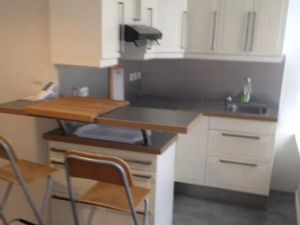 Location meublée appartement 2 pièces 31 m² à Lille (59000)  772 €