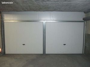 Grand garage Box Boxe local stockage 45 m2 4 places Conflans