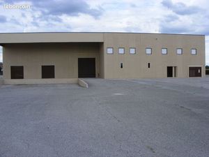 Local d'activité - 2000m2 à côté de la Gare TGV VALENCE