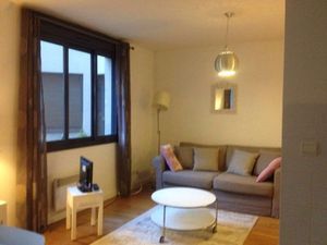 Location meublée appartement 1 pièce 36 m² à Lyon 6ème (69006)  865 €