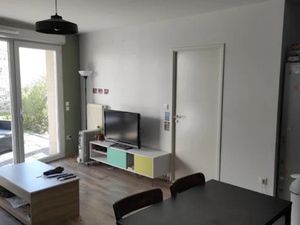 Location meublée appartement 3 pièces 68 m² à Lille (59000)  1 150 €
