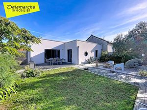 Location maison 3 pièces 79 m² à Saint martin de brehal (50290)  750 €