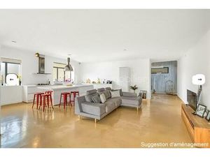 Loft de 173 m² à Albens