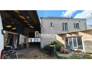 Immobilier avec potentiel professionnel à quelques pas du bourg