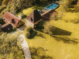 Maison à vendre 6 pièces SAINT LEON SUR VEZERE (24)