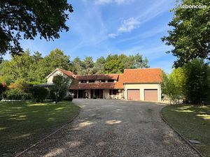 Maison 6 pièces 258 m²