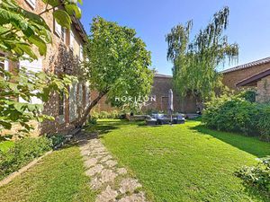 CHARNAY 71: CHAMBRES D'HOTES + GITE