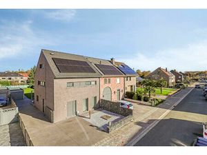 Halfopen bebouwing te koop in Liedekerke – instapklaar  energiezuinig en centraal gelegen!