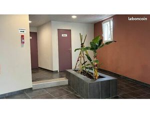 Loue F2 58m2 avec garage