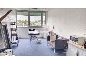 Villenave d'Ornon (rocade sortie 18) : local indépendant 27 m²