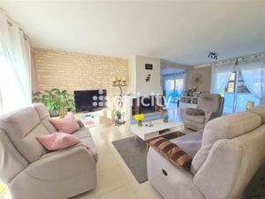 Vente maison 5 pièces 120 m² à Le Val d'Hazey (27940)  289 500 €