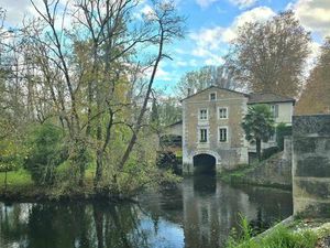 Vente maison 7 pièces 220 m² Villetoureix (24600)