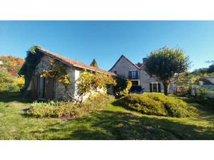 Maison rénovée et spacieuse de 210m2 en centre bourg