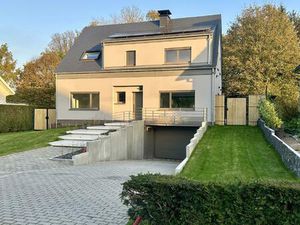 Maison à louer à Rue du Menil 186 Braine-l'Alleud (VBD51007)