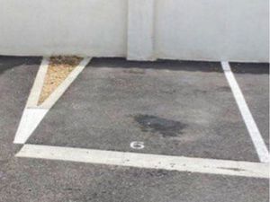 Location Parking Maillane