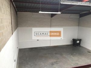 Local industriel 226 m²