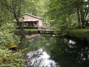 Moulin en forêt  3 habitations dont 1 gîte en activité  300 m2 habitables  3 23 Ha avec so