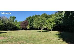 Terrain constructible 1101m²