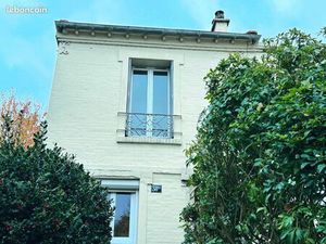 Maison individuelle de 65m2  2 chambres  Joli Jardin