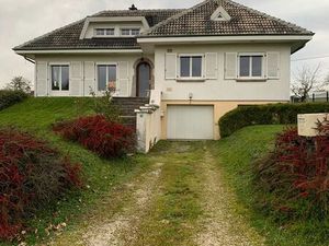 Maison inidviduelle - 6 pièces - 140m²