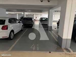 Parking/box 12 m² ST OUEN