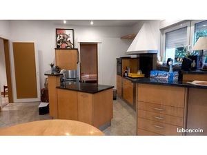 Maison 5 pièces 181 m²