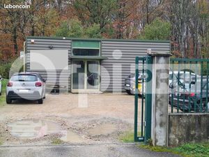 Local d'activité 150 m²