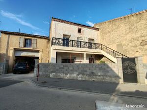 Maison avec grand garage