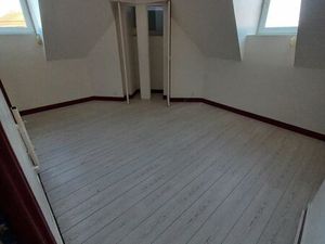 Appartement F1 bis proche centre ville et gare de Chauny