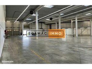 Local d'activité 1 765 m²