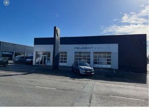 Local commercial à Laon 180 m2