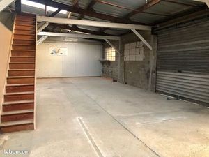 Location local 200 m2