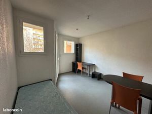 Studio 1 pièce 19 m²