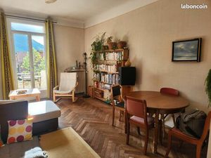 Appartement centre-ville Laragne