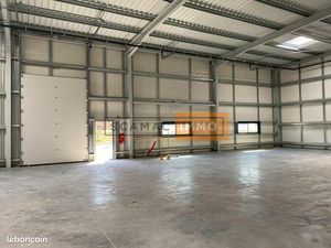 Local d'activité 327 m²