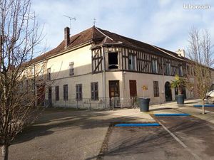 Urgent - Ancien commerce au beau potentiel