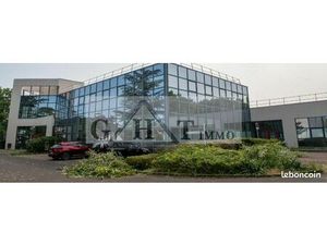 Local industriel 2 000 m²