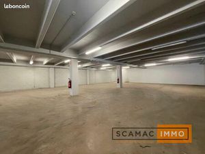 Local industriel 670 m²