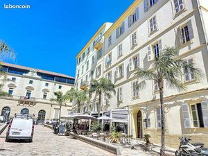 Location bureaux montée du Tribunal