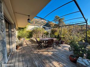 Propriété 6 pièces 150 m²