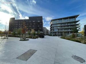 Boutique 129 m² L ILE ST DENIS