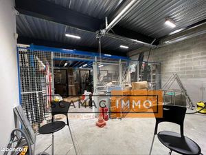 Local d'activité 235 m²