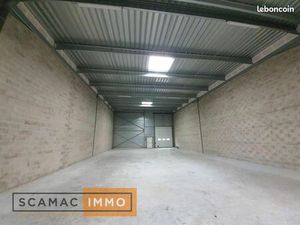 Local d'activité 717 m²