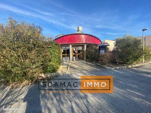 Local commercial 400 m²