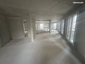 Bureaux rdc / 1er local commercial